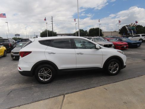 Used 2017 Hyundai Santa Fe Sport FWD image 10