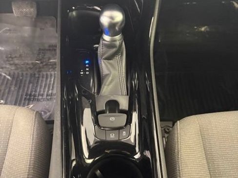 Used 2019 Toyota C-HR XLE FWD image 19