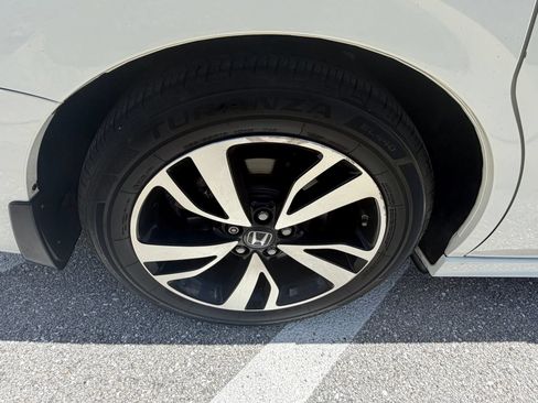 Used 2019 Honda Odyssey Elite image 12