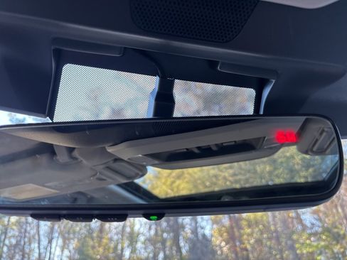 Used 2023 Subaru Forester Premium image 22