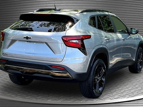 Used 2024 Chevrolet Trax ACTIV FWD image 6