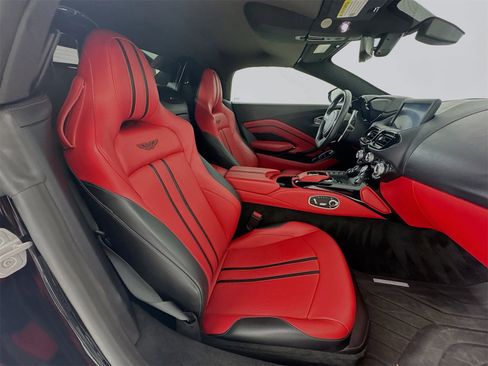 Used 2023 Aston Martin V8 Vantage Roadster image 10