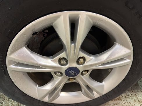 Used 2014 Ford Focus SE image 32