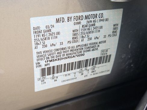 Used 2024 Ford Explorer XLT AWD/4WD image 19