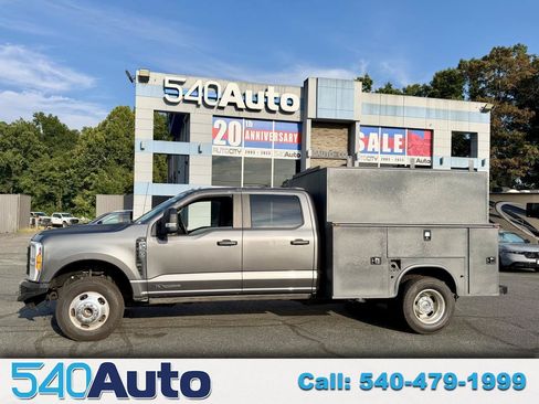 Used 2023 Ford F350 XL w/ 360-Degree Camera Package AWD/4WD image 1