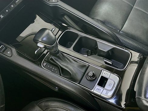 Used 2020 Kia Telluride EX image 16