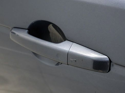 Used 2021 Land Rover Discovery Sport SE image 35