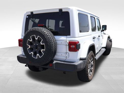 Used 2024 Jeep Wrangler Unlimited Sahara w/ Dual Top Group AWD/4WD image 15