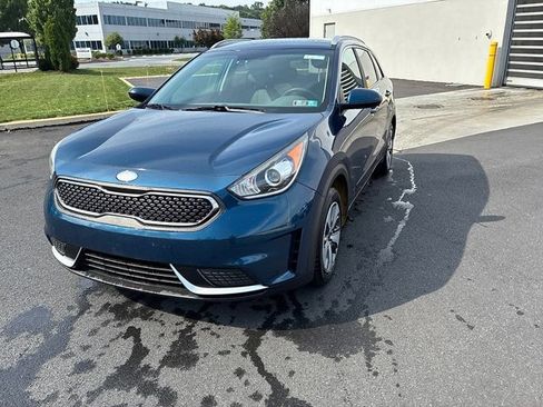 Used 2019 Kia Niro LX FWD image 19