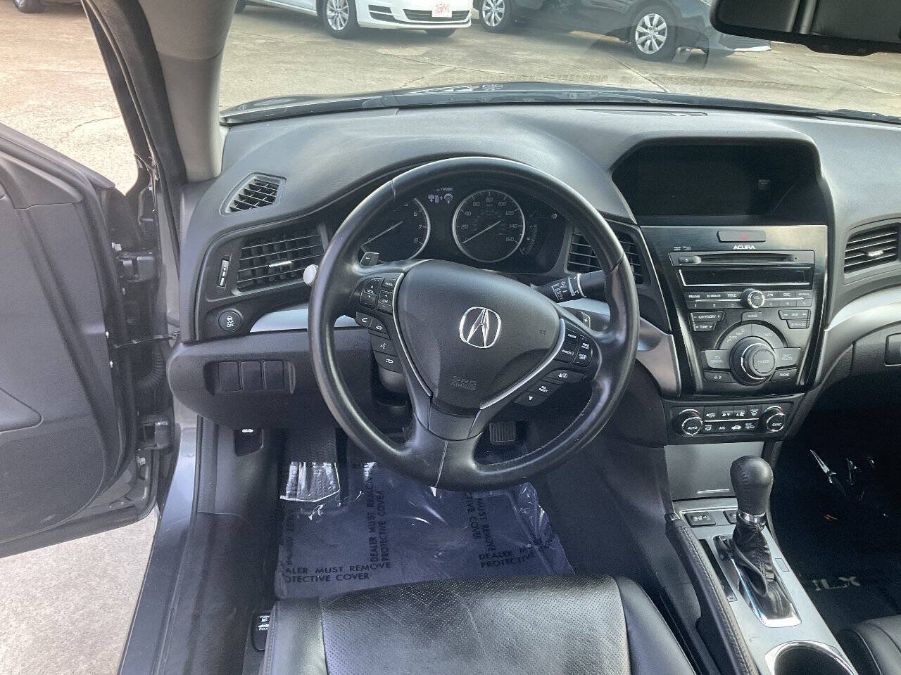 Used 2014 Acura ILX w/ Technology Package FWD image 14