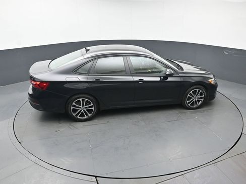 Used 2023 Volkswagen Jetta Sport image 38