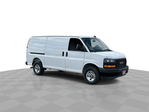 New 2025 GMC Savana 2500 w/ Driver Convenience Package image 2