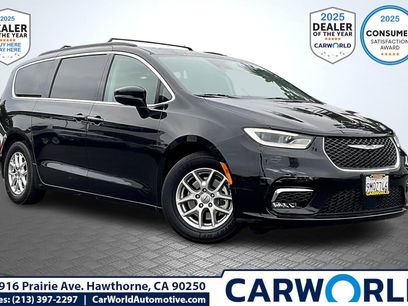 Used 2022 Chrysler Pacifica Touring-L