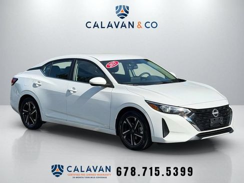 Used 2025 Nissan Sentra SV FWD image 1