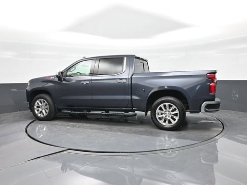 Used 2022 Chevrolet Silverado 1500 LTZ w/ Z71 Off-Road Package AWD/4WD image 10