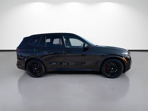 New 2026 BMW X5 xDrive40i w/ M Sport Package AWD/4WD image 2