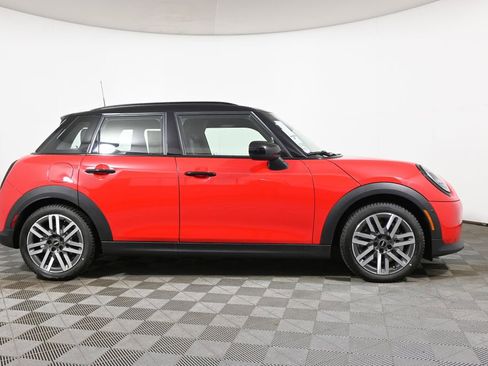 New 2026 MINI Cooper 4-Door Hardtop image 8
