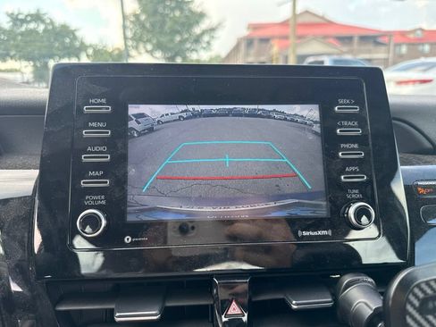 Used 2022 Toyota Camry SE FWD image 8