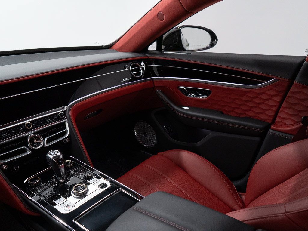 Certified 2025 Bentley Flying Spur Plug-In Hybrid AWD/4WD image 28