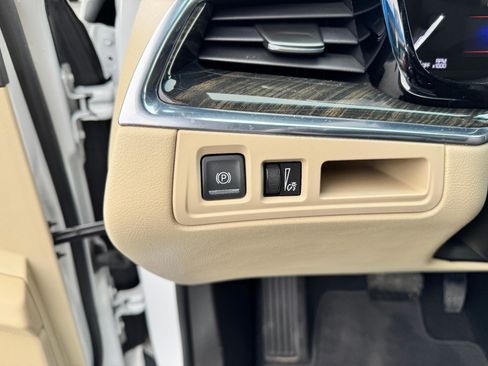 Used 2019 Cadillac XT5 AWD image 27