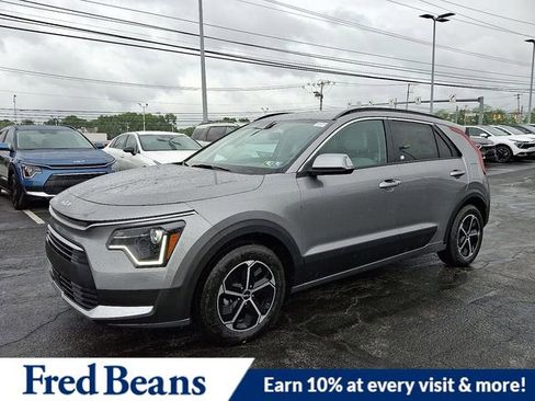 New 2025 Kia Niro EX image 2