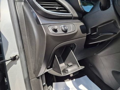 Used 2022 Buick Encore Preferred w/ Safety Package AWD/4WD image 17