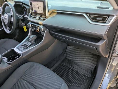 Used 2023 Toyota RAV4 LE image 37
