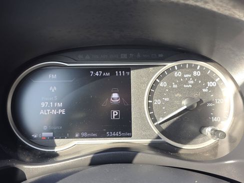 Used 2019 Nissan Kicks SR w/ SR Premium Package FWD image 23