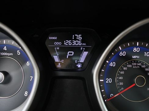 Used 2011 Hyundai Elantra GLS w/ Preferred Equipment Pkg 3 FWD image 7
