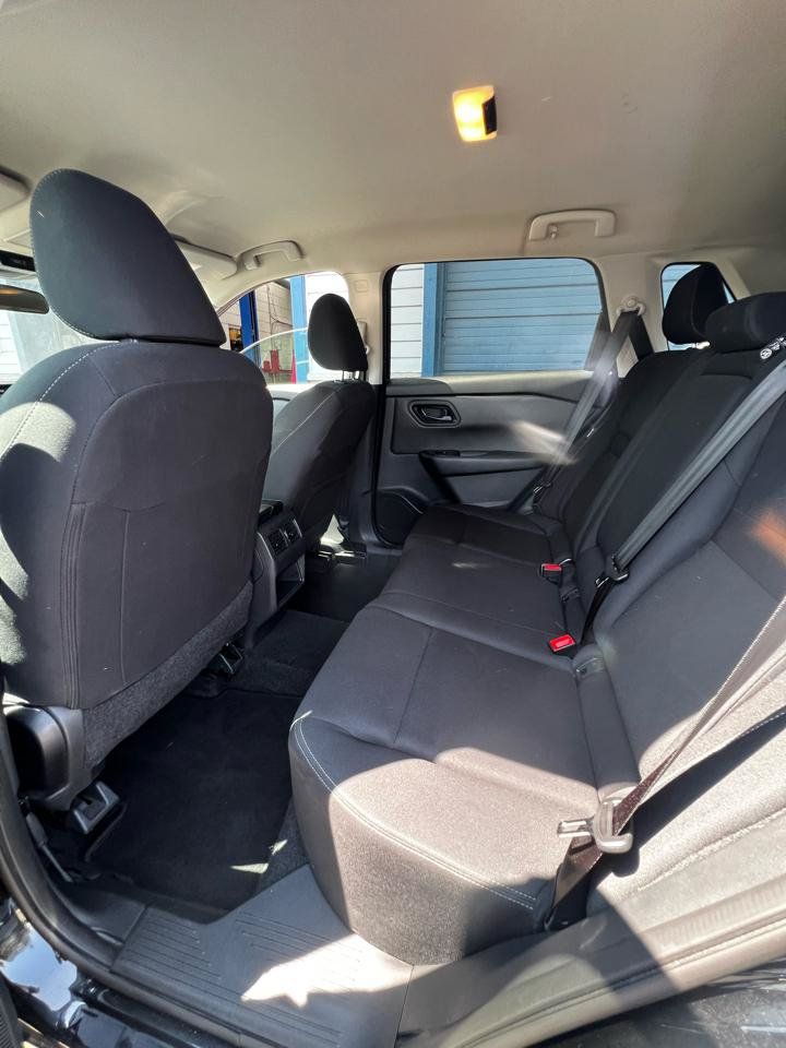 Used 2024 Nissan Rogue S AWD/4WD image 10