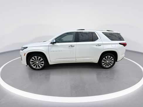 Used 2022 Chevrolet Traverse Premier w/ LPO, Floor Liner Package AWD/4WD image 5
