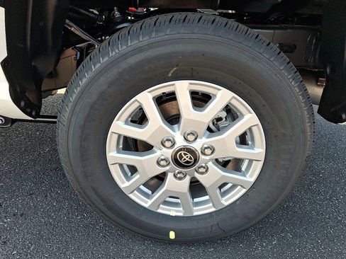 New 2026 Toyota Tacoma SR5 RWD image 18
