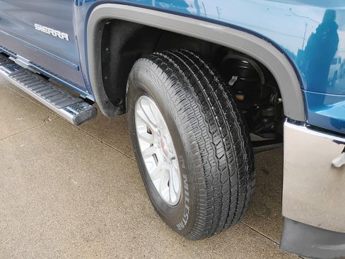 Used 2017 GMC Sierra 1500 SLE w/ SLE Value Package image 26