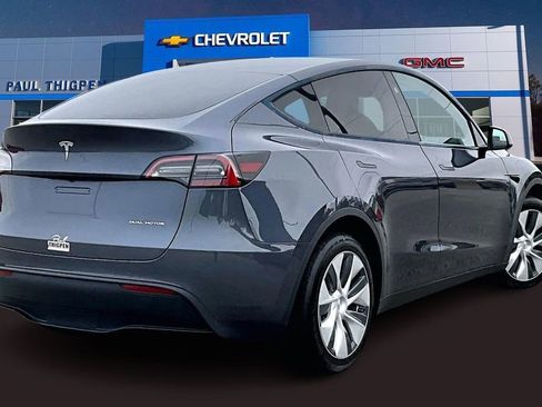 Used 2023 Tesla Model Y Long Range image 4