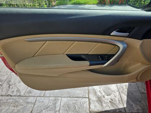 Used 2011 Honda Accord EX-L image 11