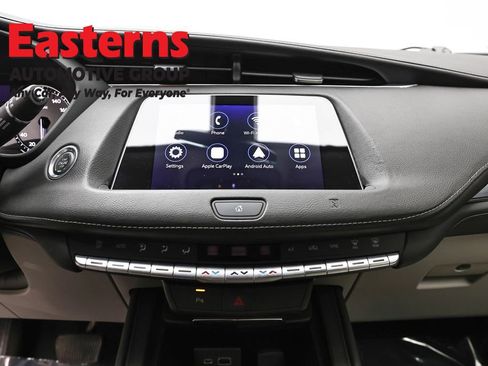 Used 2019 Cadillac XT4 Luxury AWD/4WD image 11