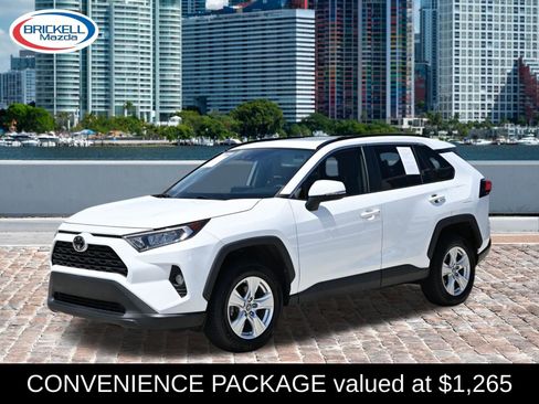 Used 2021 Toyota RAV4 XLE w/ Convenience Package FWD image 1