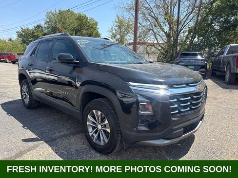 Used 2025 Chevrolet Equinox LT w/ Convenience Package II FWD image 1