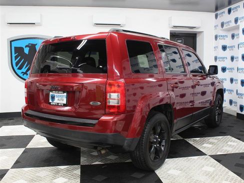 Used 2015 Jeep Patriot Sport w/ Power Value Group FWD image 4