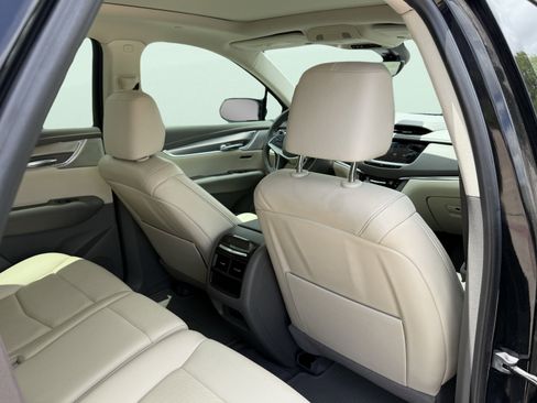 Used 2021 Cadillac XT5 Premium Luxury image 45