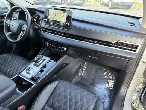 Used 2023 Mitsubishi Outlander SEL 40th Anniversary image 30