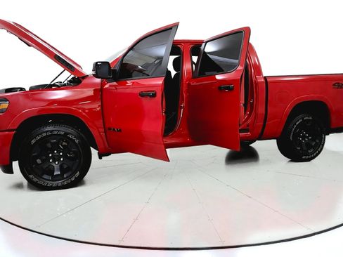 Used 2025 RAM 1500 Big Horn AWD/4WD image 11
