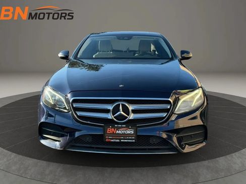 Used 2017 Mercedes-Benz E 300 4MATIC image 2
