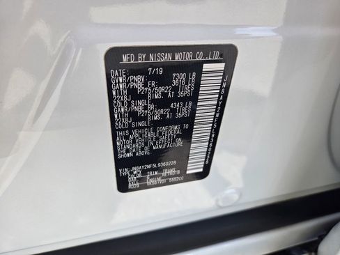 Used 2020 Nissan Armada Platinum w/ Platinum Reserve Package image 19