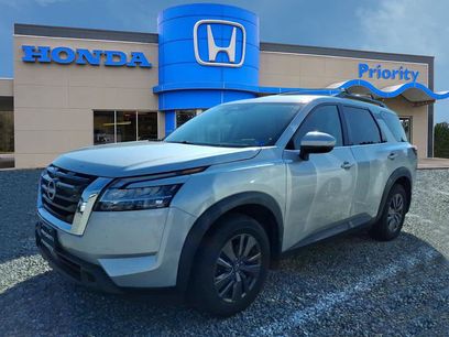 Used 2022 Nissan Pathfinder SV