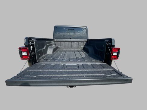 New 2026 Jeep Gladiator Willys image 4