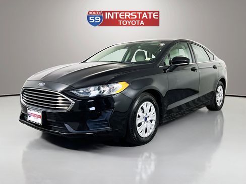 Used 2019 Ford Fusion S FWD image 3