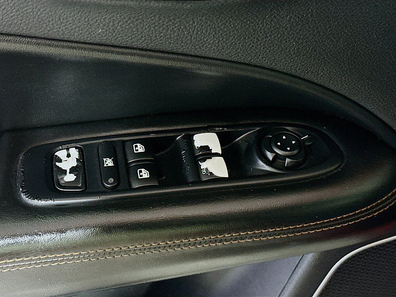 Used 2019 Jeep Compass Limited FWD image 18