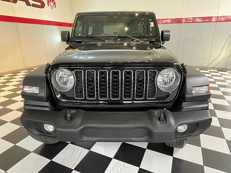 Used 2025 Jeep Wrangler Unlimited Sport AWD/4WD image 2