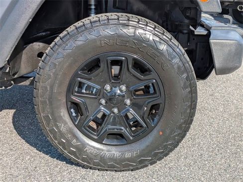 Used 2016 Jeep Wrangler Sport image 11